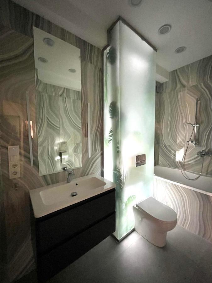 Logvinenko Apartment บิชเคก ภายนอก รูปภาพ